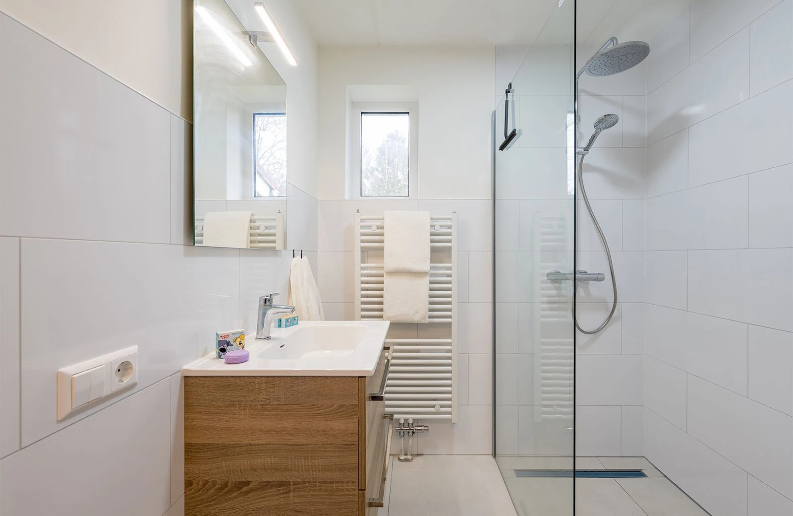 Buurpoes villa badkamer