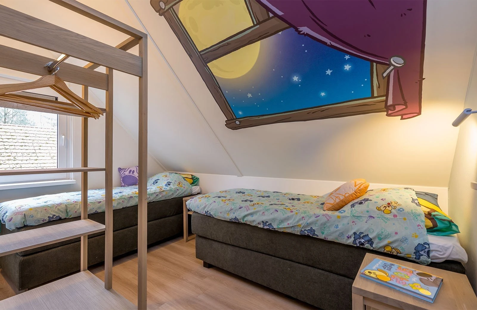 Buurpoes villa slaapkamer eenpersoonsbedden